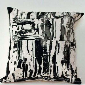 Brand NEW Pillow Covers (2)